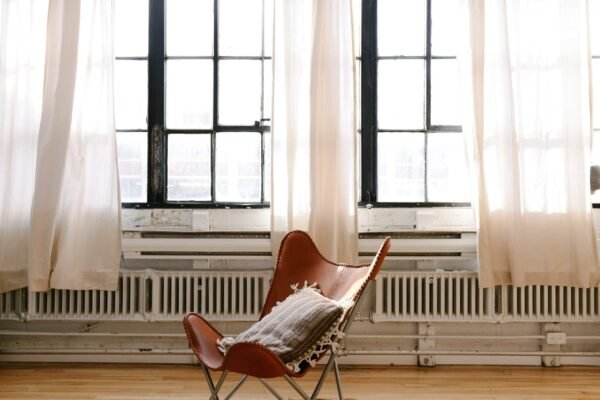 Leather-Clad Leisure Chair Leather-Clad Leisure Chair